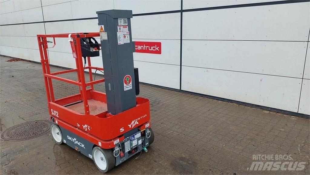 SkyJack SJ12 Podnośniki masztowe