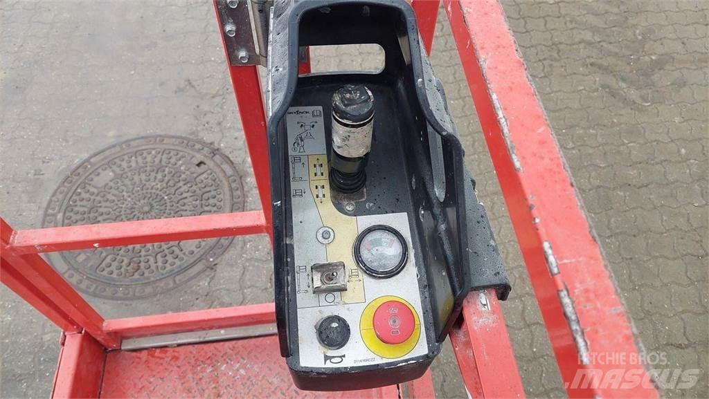 SkyJack SJ12 Podnośniki masztowe