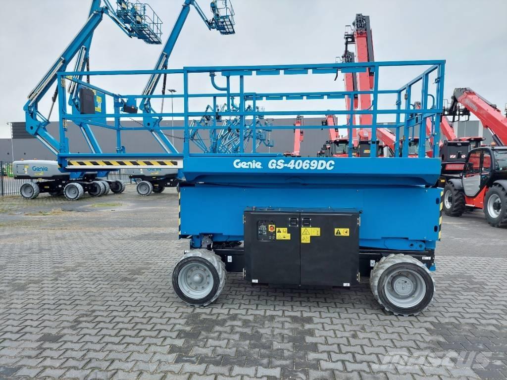 Genie GS 4069 DC Podnośniki nożycowe