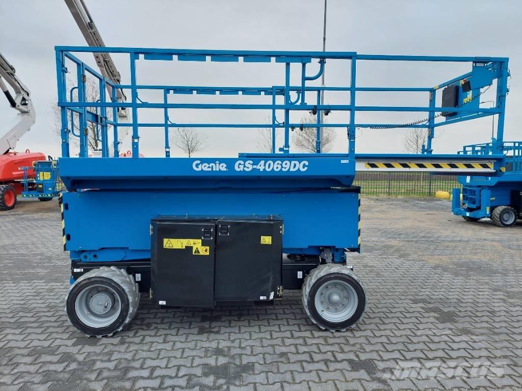 Genie GS 4069 DC Podnośniki nożycowe