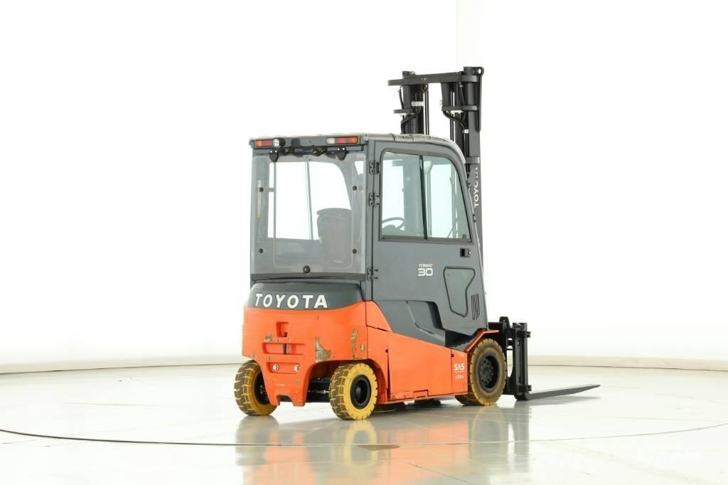 Toyota 8 FBMT 30 Wózki elektryczne