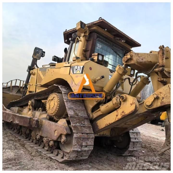 CAT D8T bulldozers Spycharki gąsienicowe