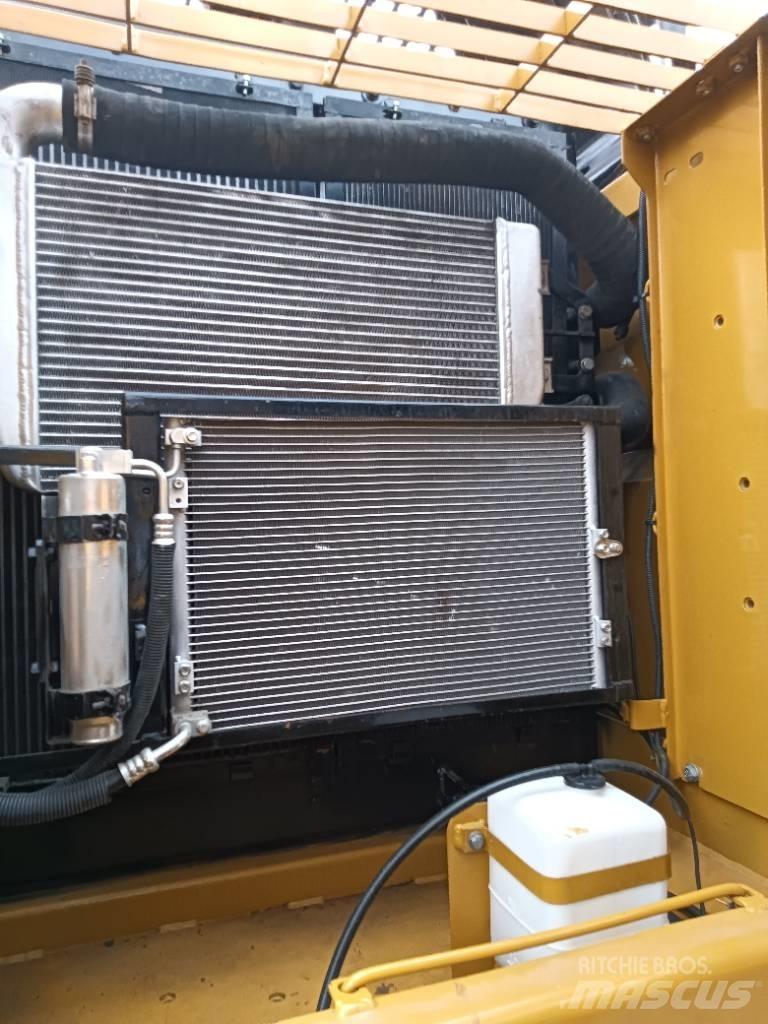 CAT 320D2 Midikoparki  7t - 12t