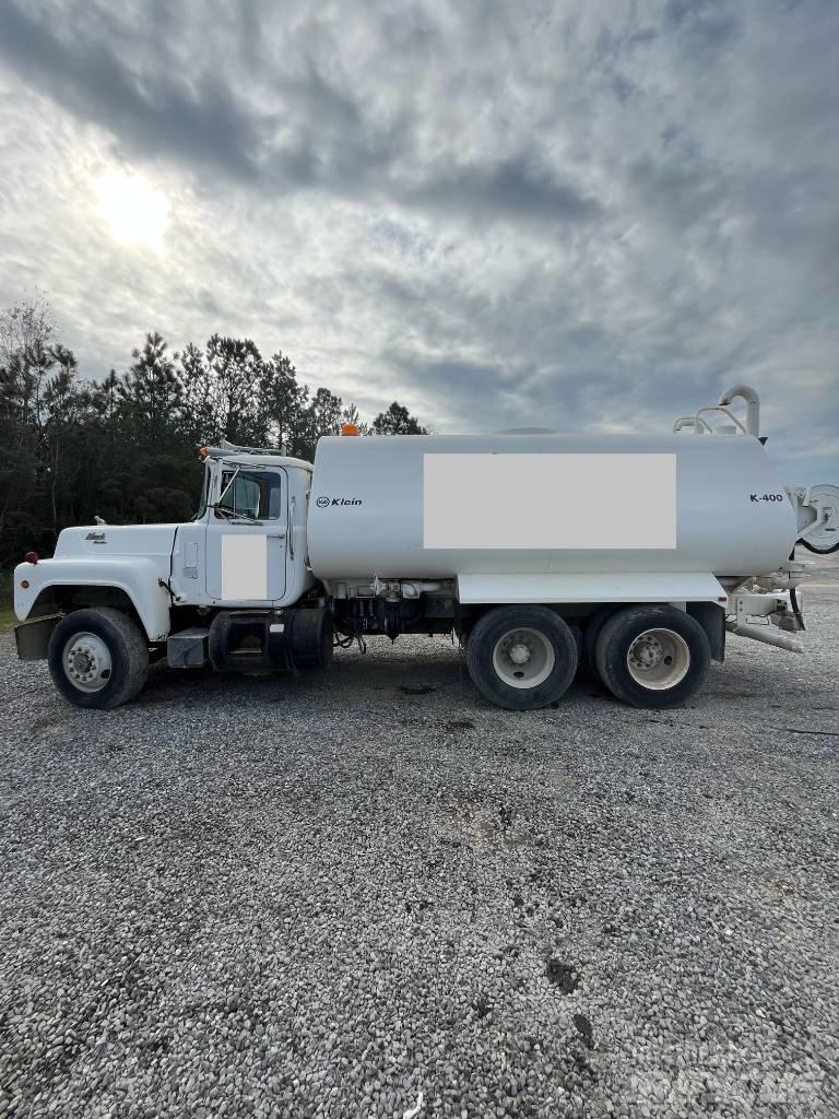 Mack RD 688 Polewaczki