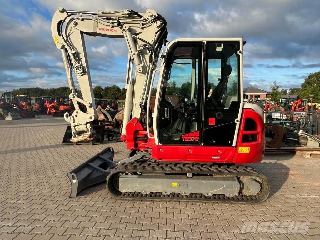 Takeuchi TB 370 V4 Midikoparki  7t - 12t