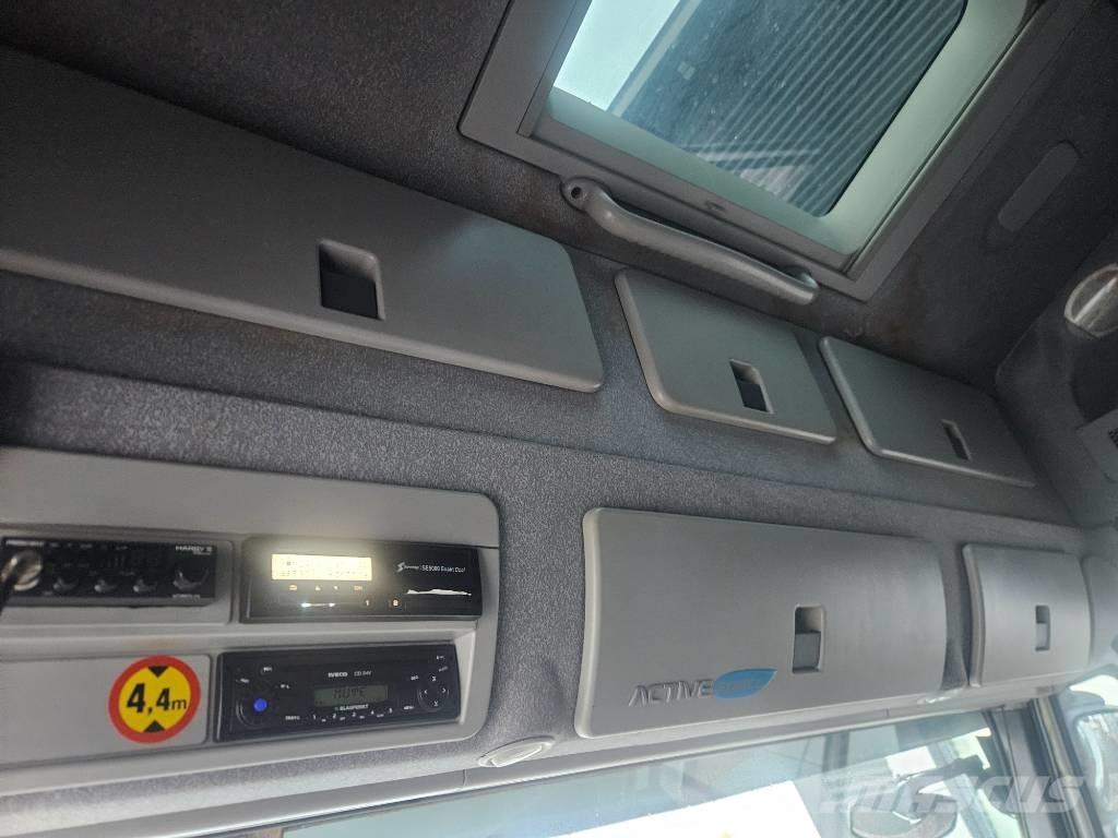 Iveco Stralis 6x2 Samochody ciężarowe ze skrzynią zamkniętą