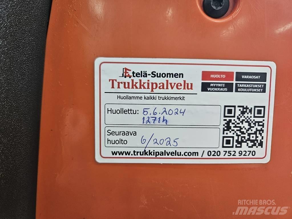 Toyota LWE 200 Wózki widłowe unoszące z platformą dla operatora