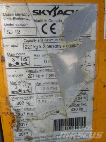 SkyJack SJ 12 Podnośniki masztowe
