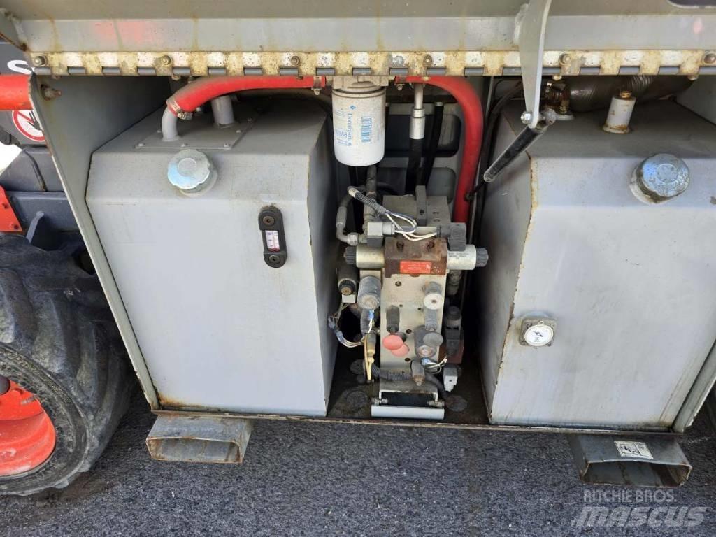 SkyJack SJ 6832 RT Podnośniki nożycowe