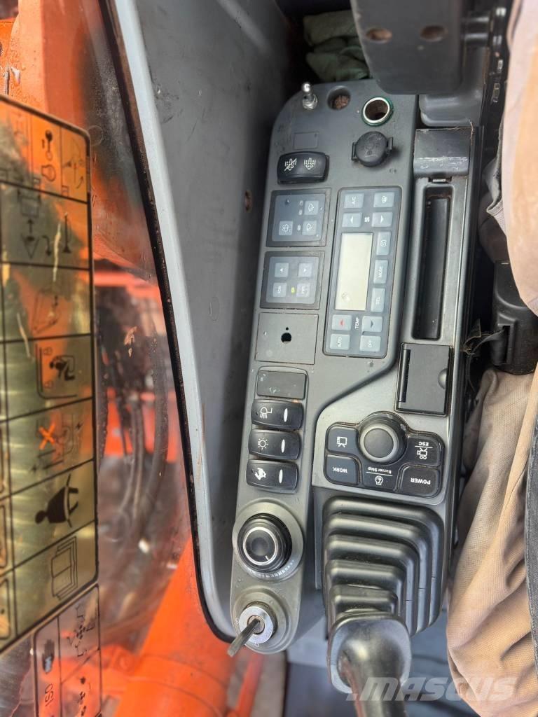 Doosan DX 225 LC Koparki gąsienicowe