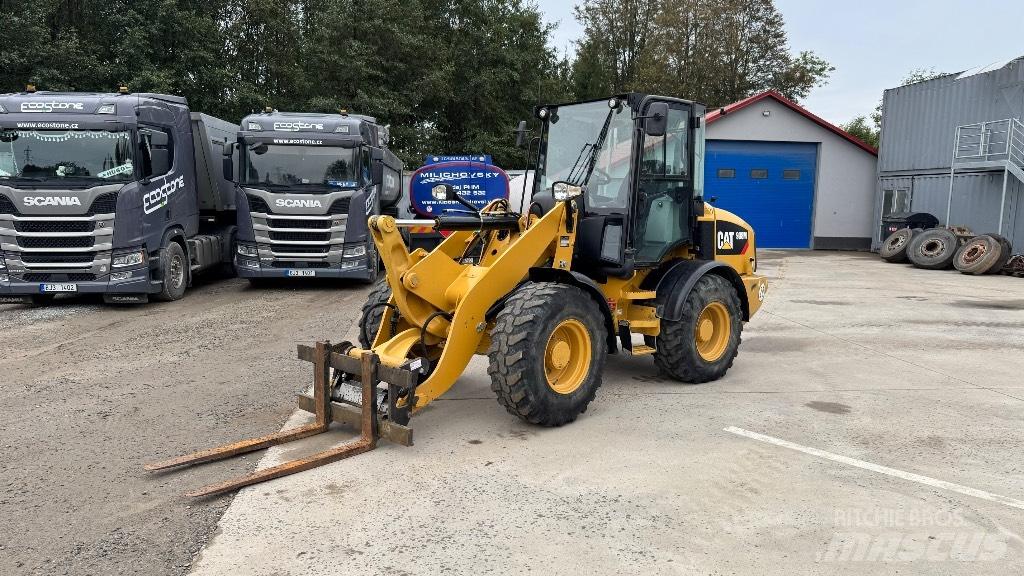 CAT 908 Ładowarki kołowe
