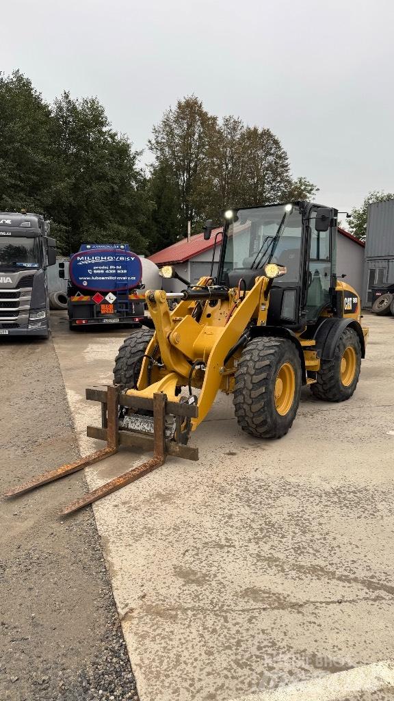 CAT 908 Ładowarki kołowe