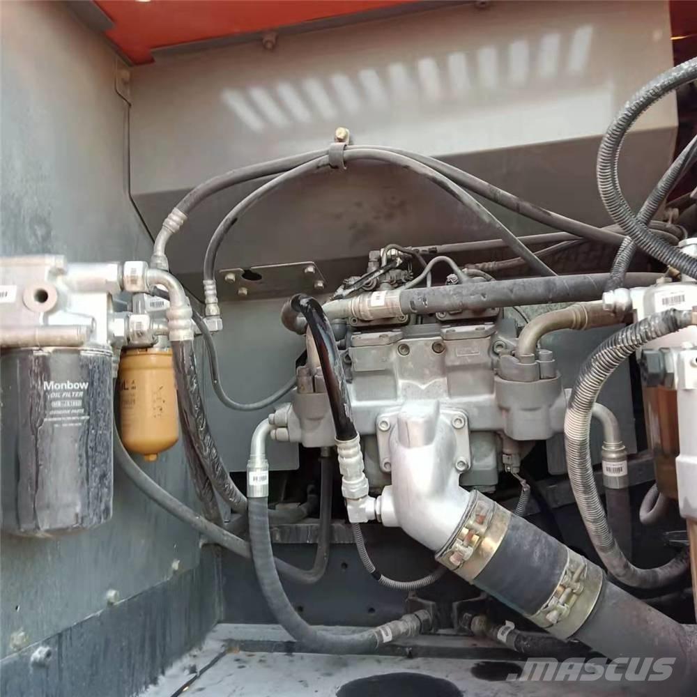 Hitachi ZX210 Koparki gąsienicowe