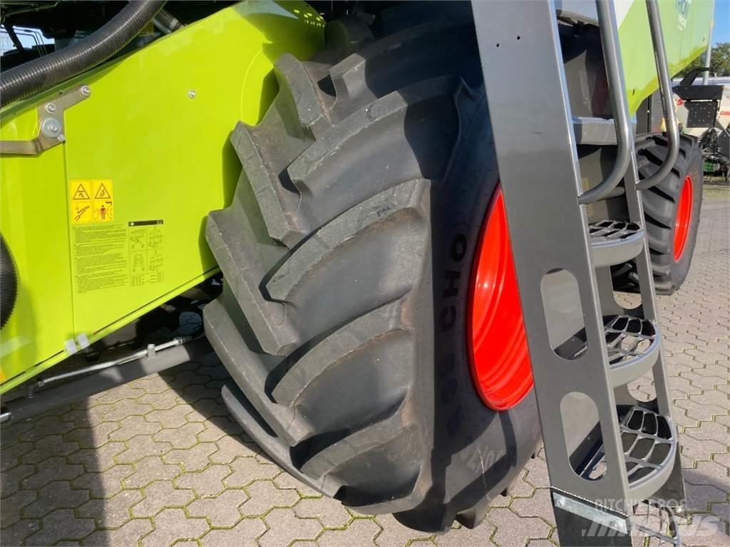 CLAAS Trion 730 Kombajny zbożowe