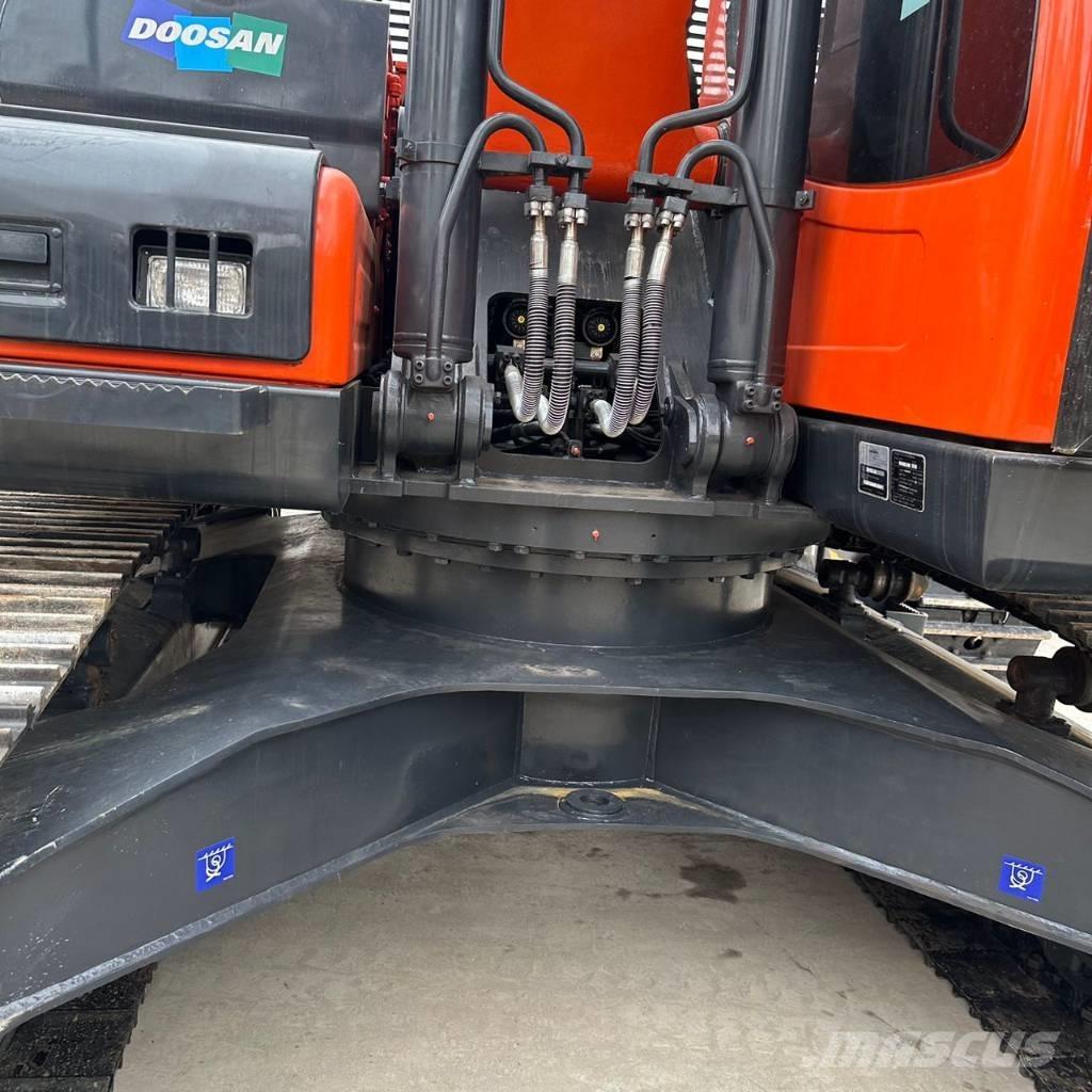 Doosan DX225LC-9 Koparki gąsienicowe