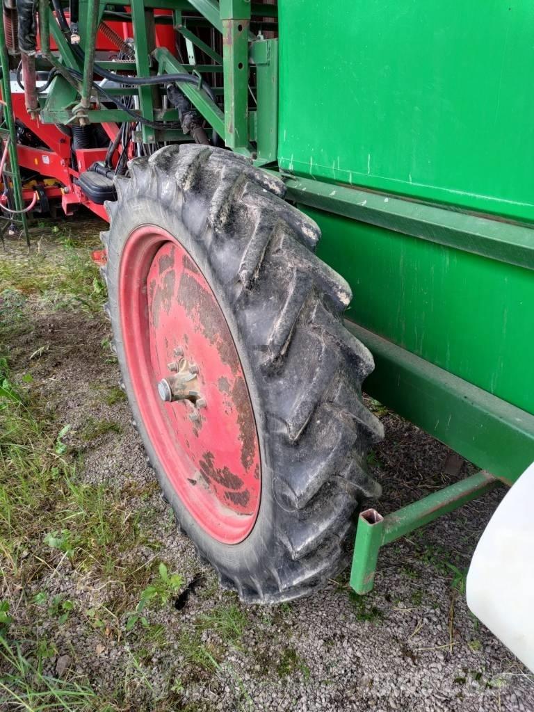 Moteska M2500 Opryskiwacze zaczepiane