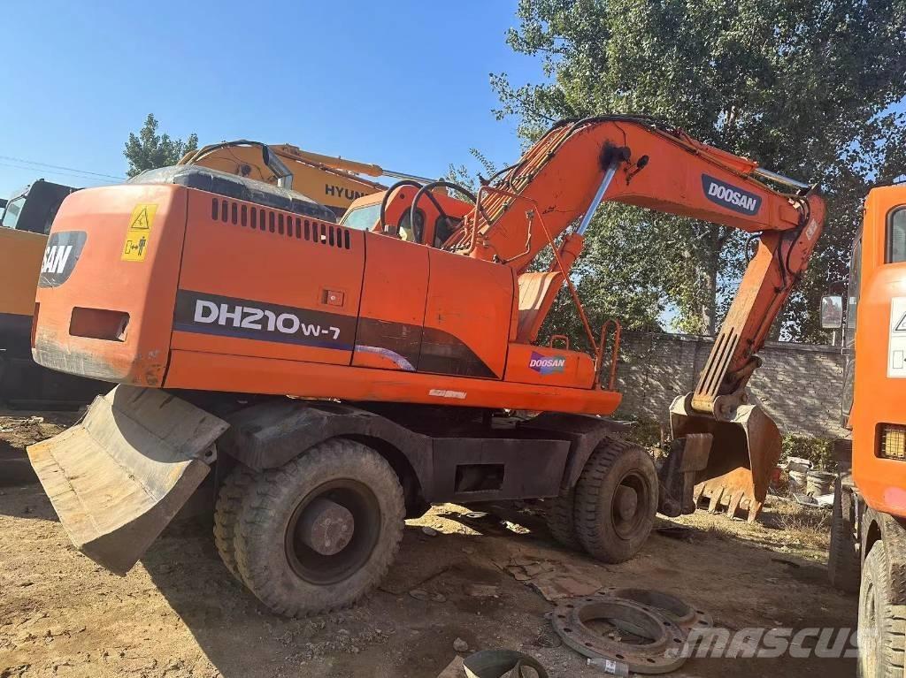 Doosan DH210W Koparki kołowe