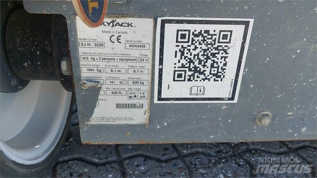 SkyJack SJIII3220 Podnośniki nożycowe