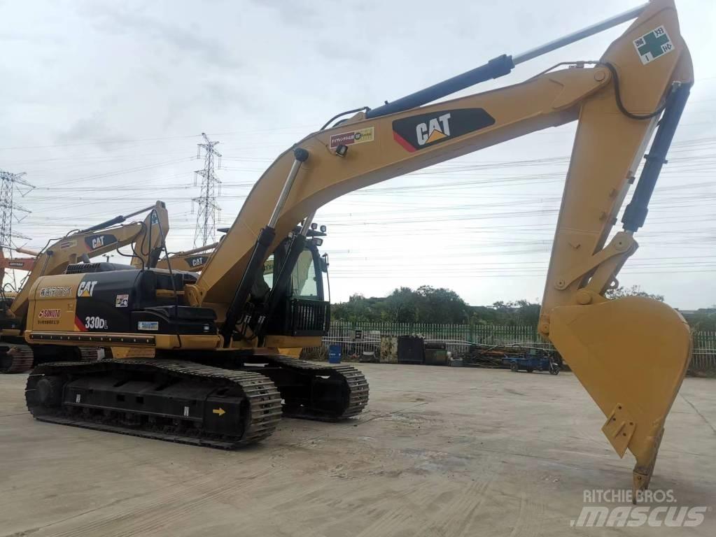 CAT 330 D Koparki gąsienicowe