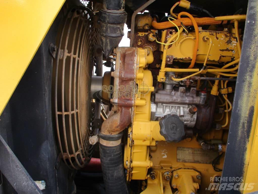 CAT CS 533 E Roller Walce jednobębnowe