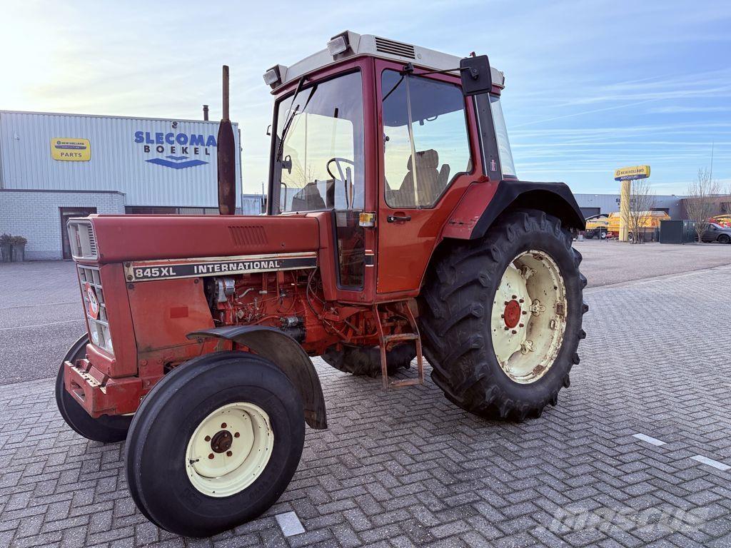 CASE IH 845 XL Ciągniki rolnicze