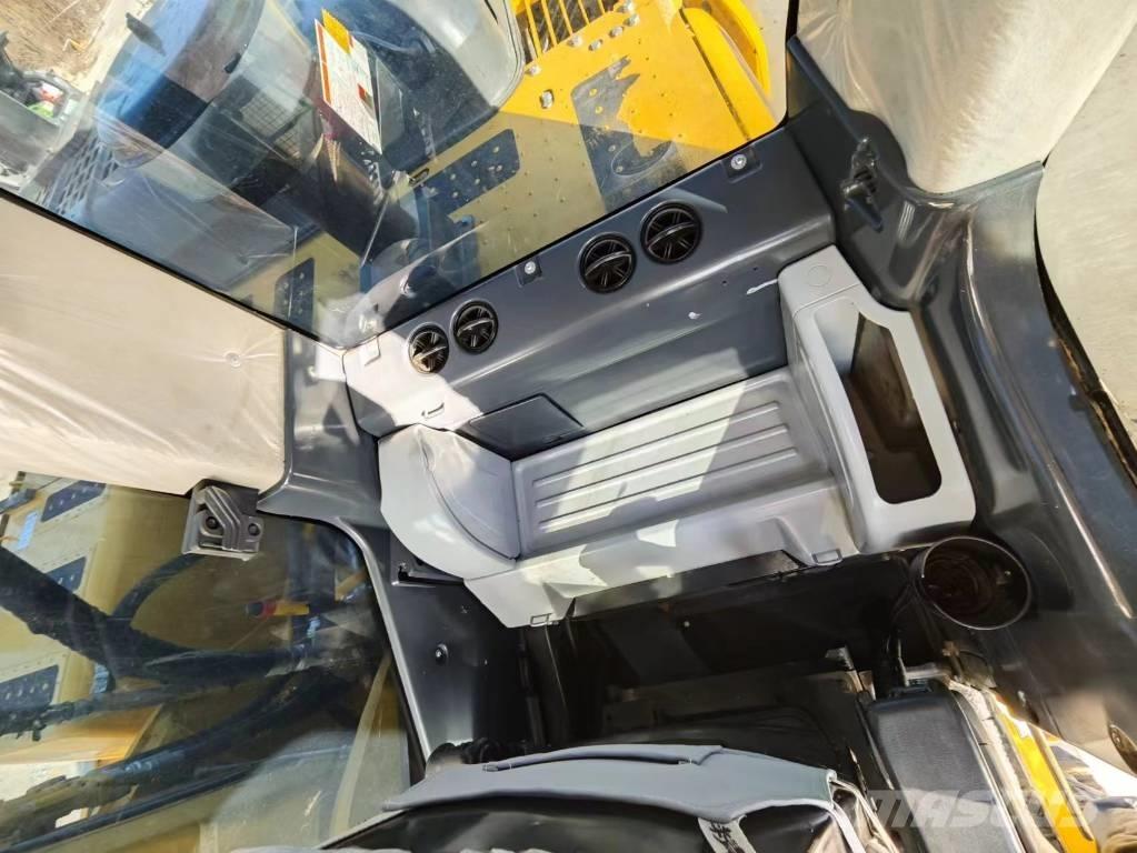 Komatsu PC 240-8 Koparki gąsienicowe