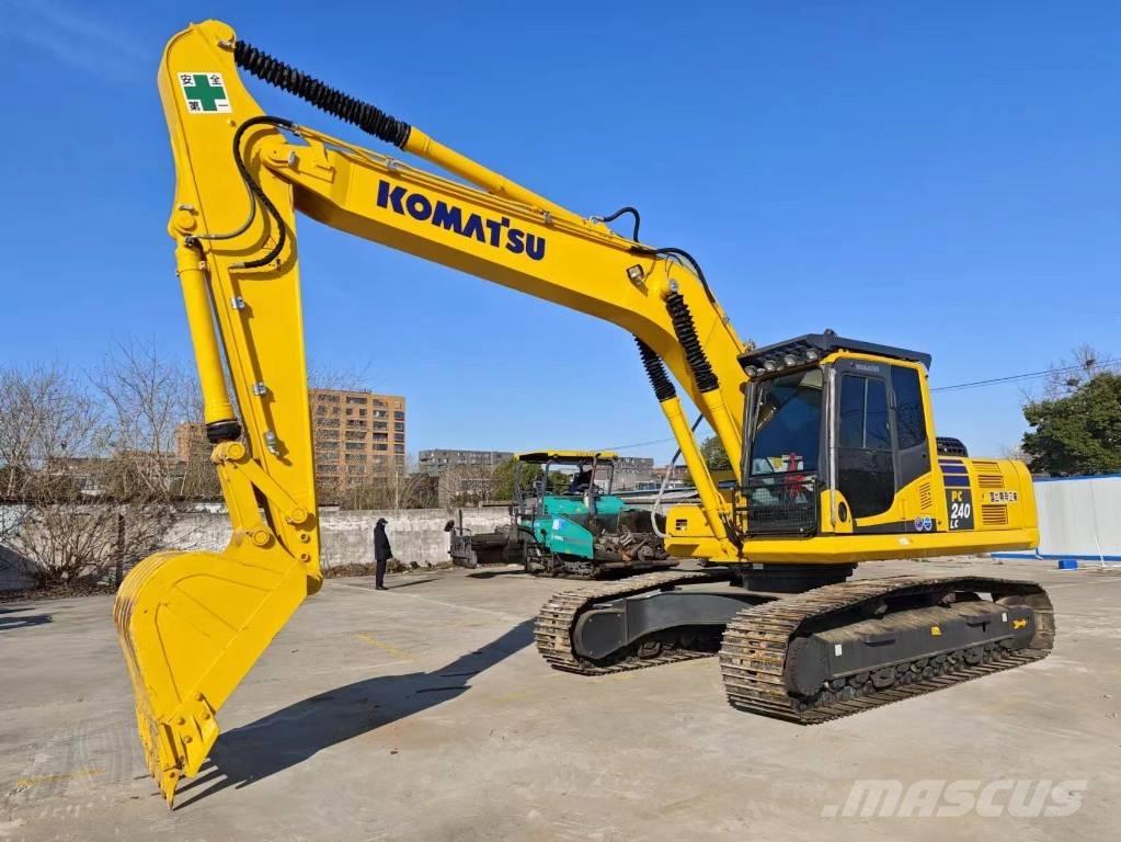 Komatsu PC 240-8 Koparki gąsienicowe
