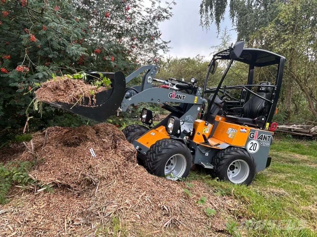 GiANT G 1200 Miniładowarki