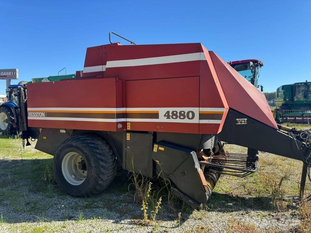Hesston 4880 Prasy kostkujące