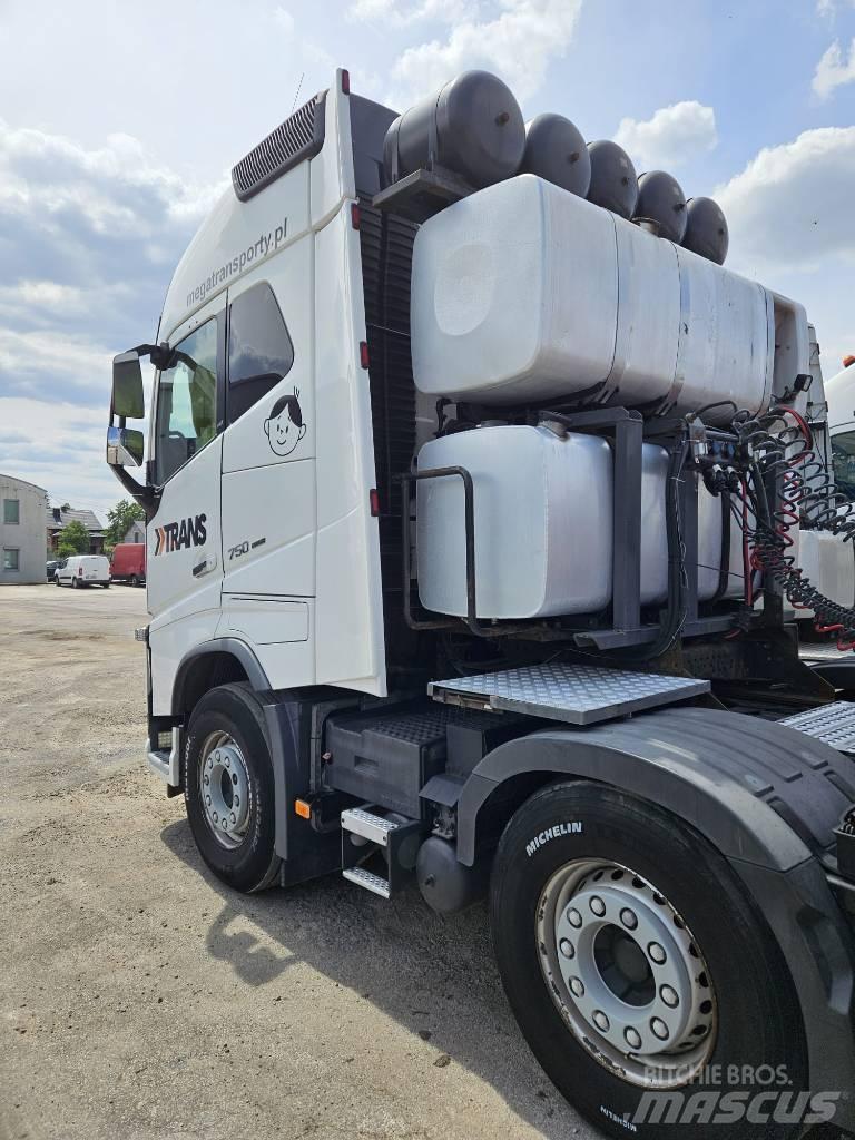 Volvo FH16 750KM 8x4 Ciągniki siodłowe