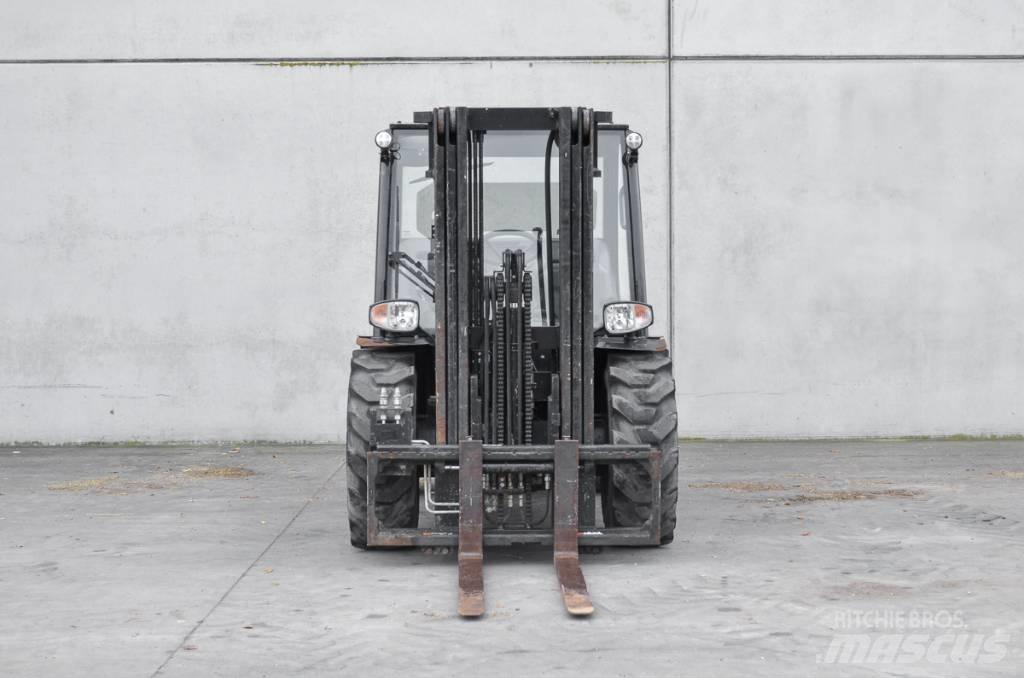 Manitou MC 25-4 D Wózki Diesla