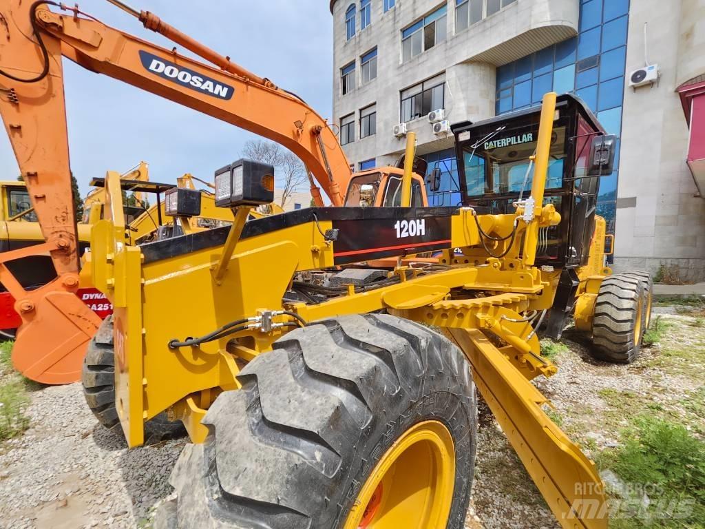 CAT 120 H Równiarki
