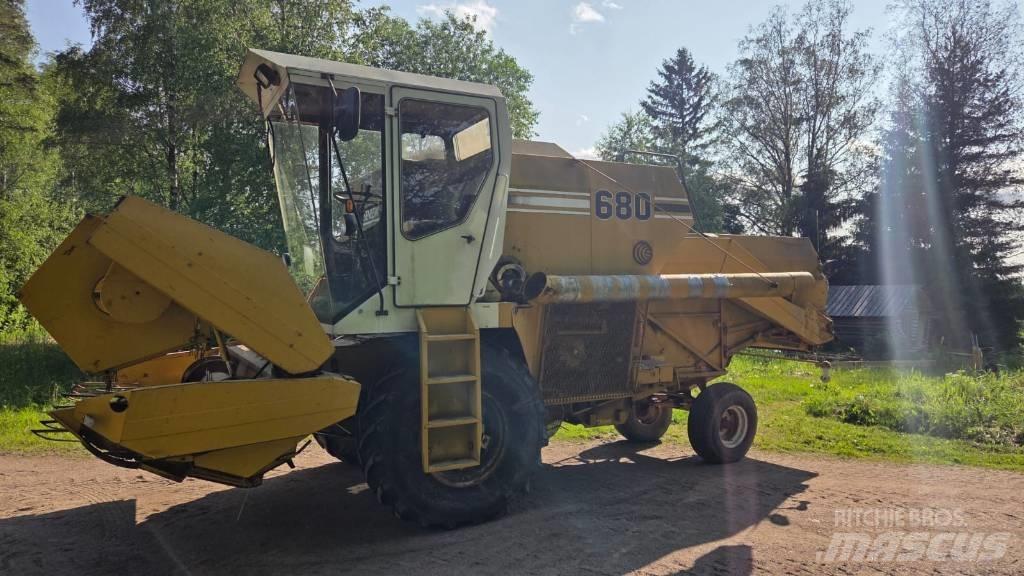 Sampo-Rosenlew 680 Kombajny zbożowe