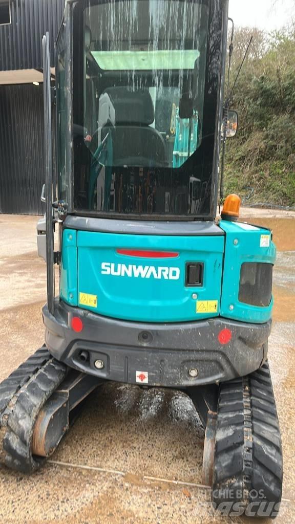 Sunward SWE25UF Minikoparki