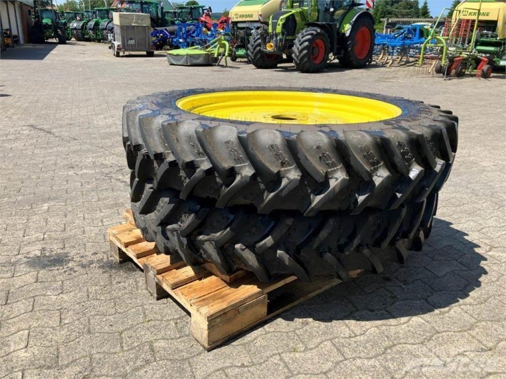 BKT 320/90R42 Opony, koła i felgi