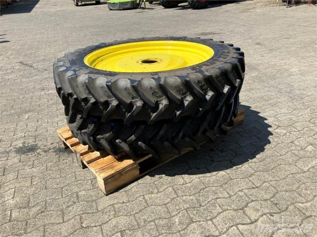 BKT 320/90R42 Opony, koła i felgi