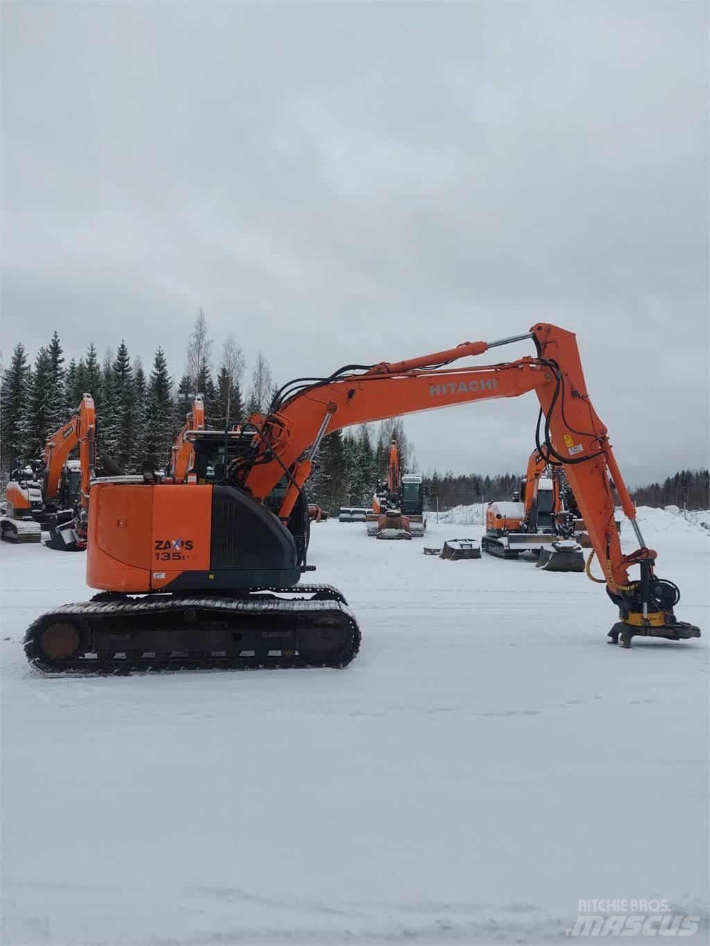Hitachi ZX135US-5B Koparki gąsienicowe
