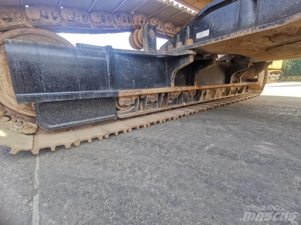 CAT 352 Koparki gąsienicowe