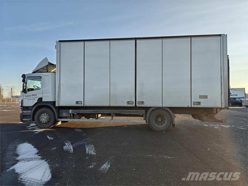 Scania P320 Samochody ciężarowe ze skrzynią zamkniętą