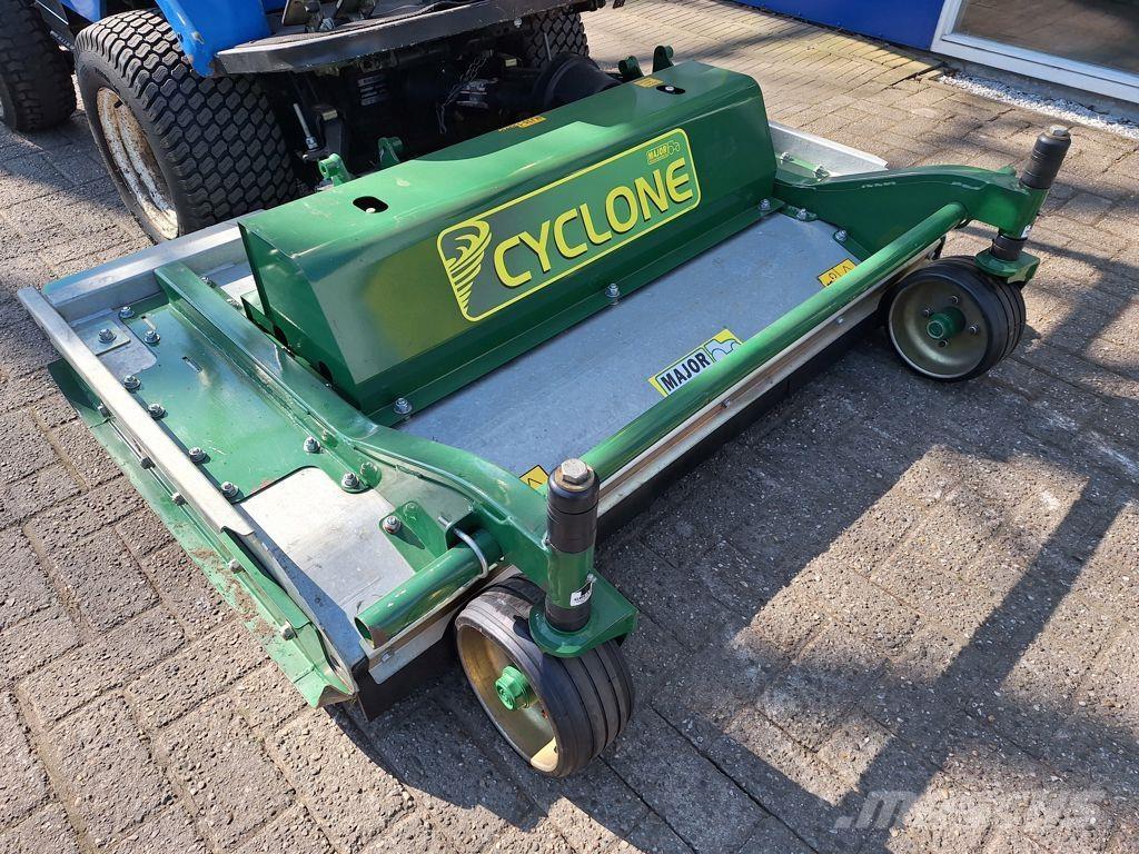 New Holland MC28 Kosiarki ogrodowe