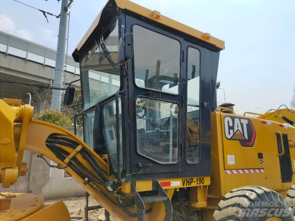 CAT 140 K Równiarki