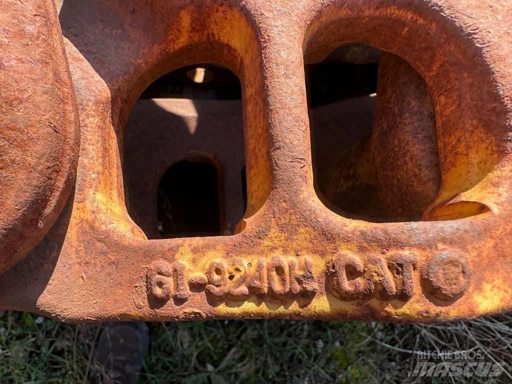CAT D 6 R Gąsienice, łańcuchy i podwozia