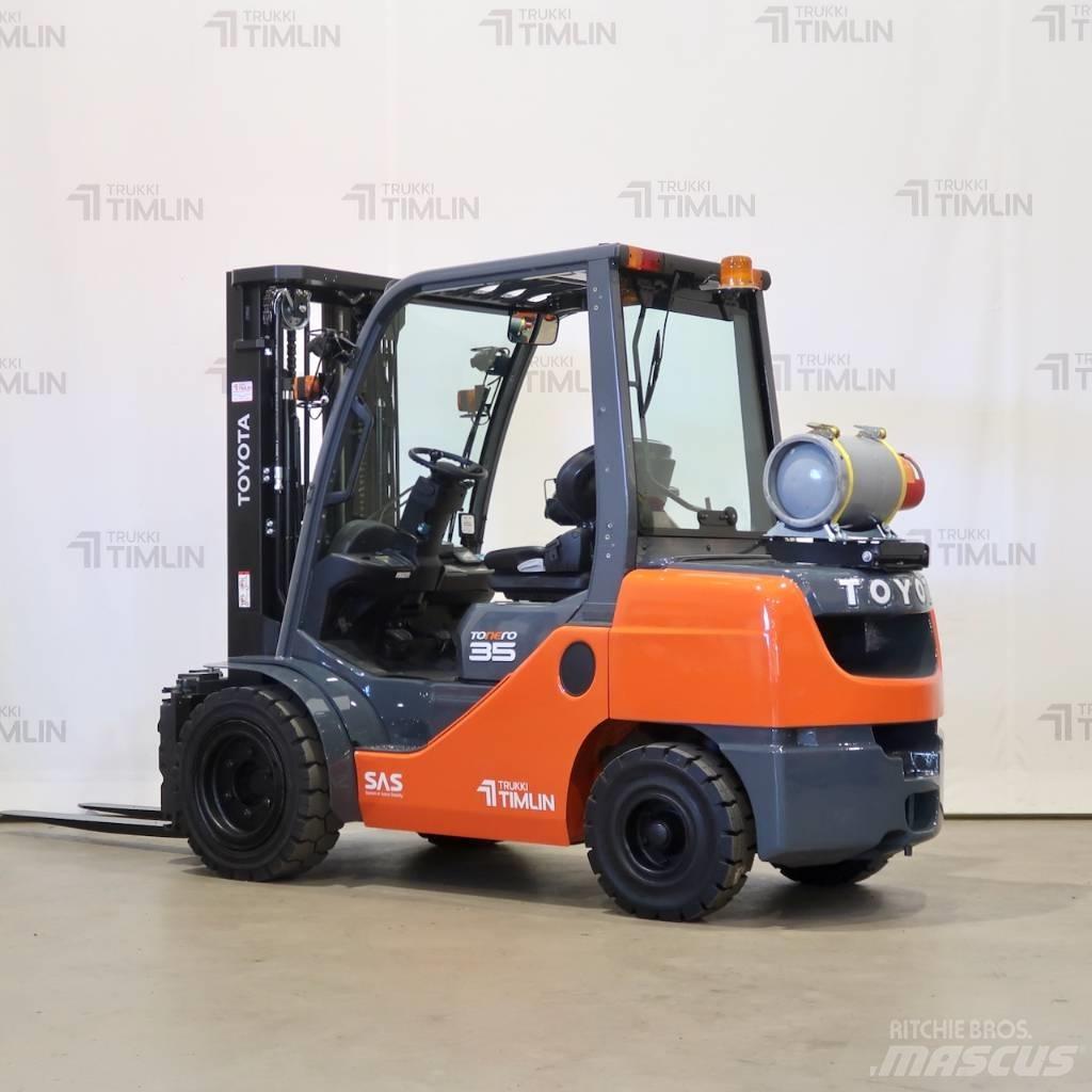 Toyota 02-8FGJF35 Wózki LPG