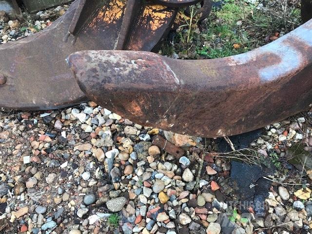 Liebherr Ripper Inne akcesoria