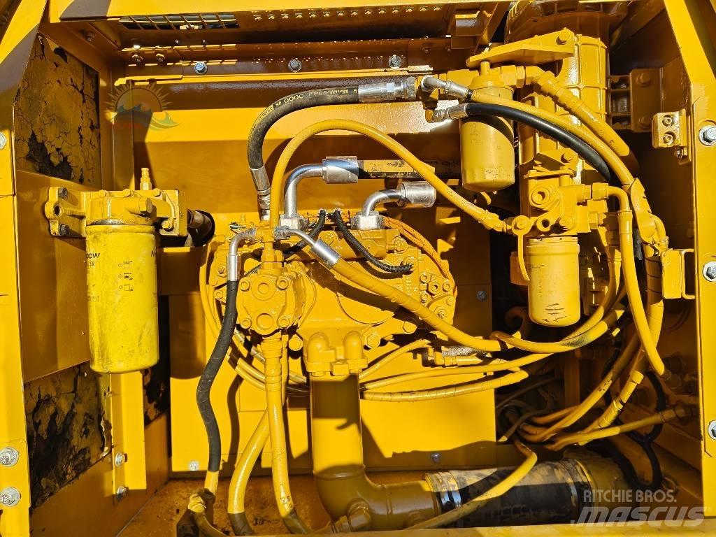 CAT 325 C Koparki gąsienicowe