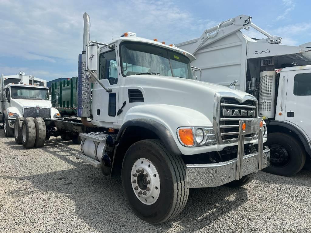 Mack CV 713 Pojazdy pod zabudowę