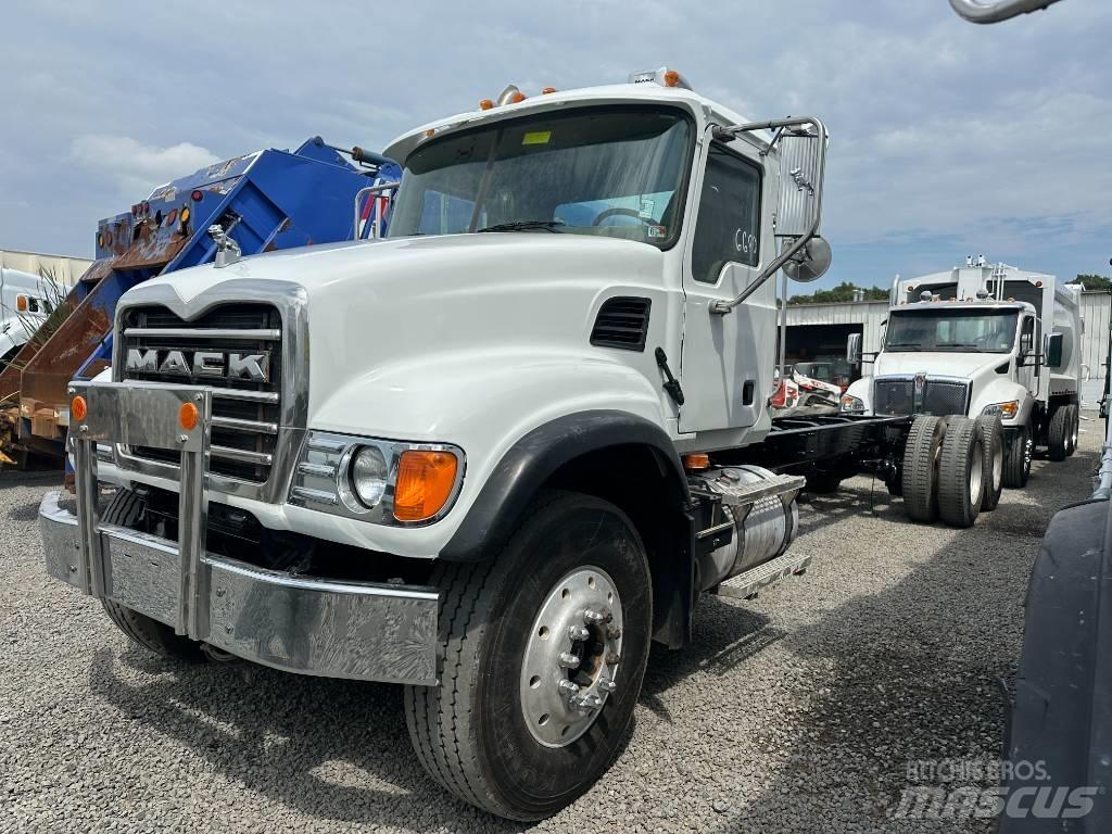 Mack CV 713 Pojazdy pod zabudowę