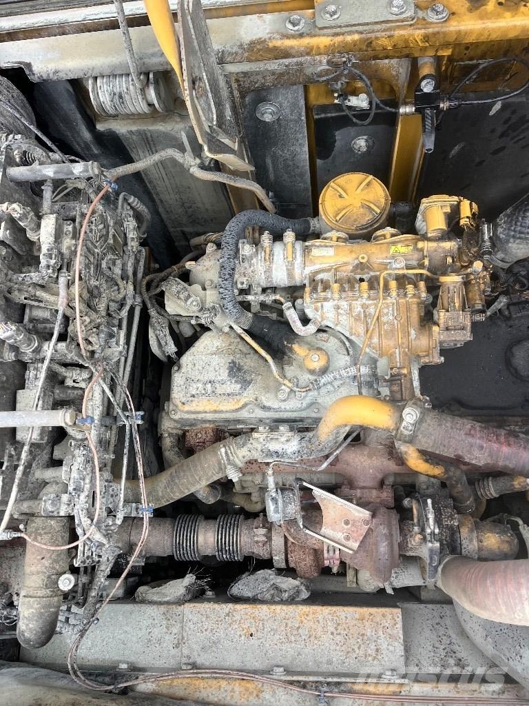 CAT 324 E Koparki gąsienicowe