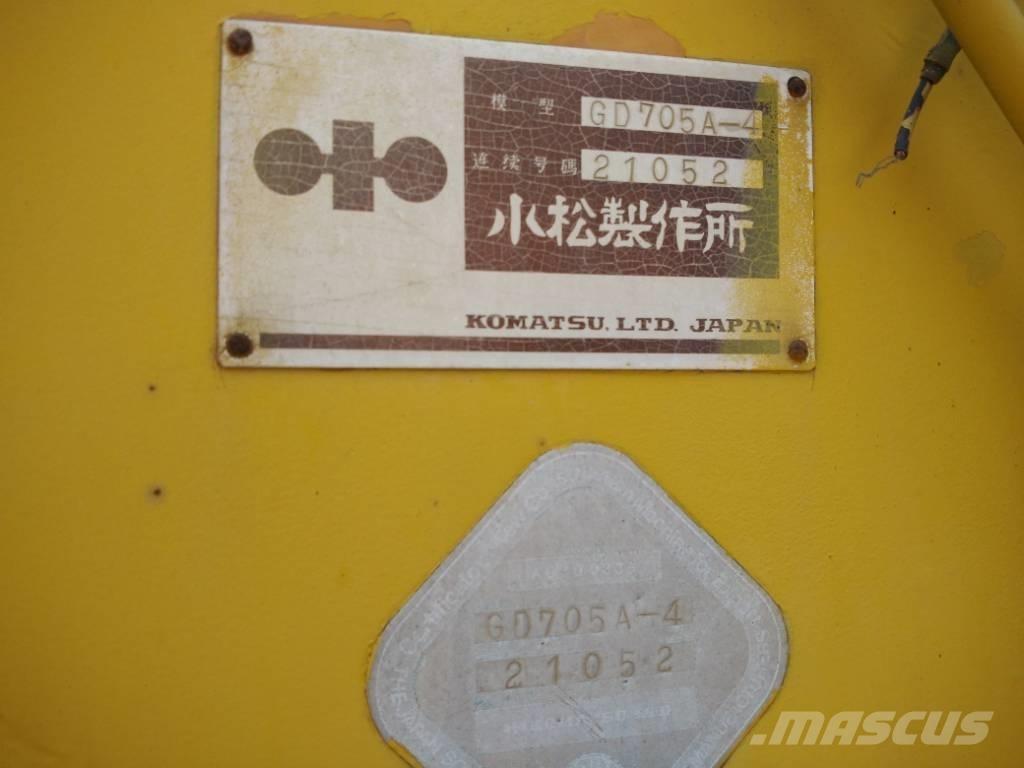 Komatsu GD 705 A-4A Równiarki