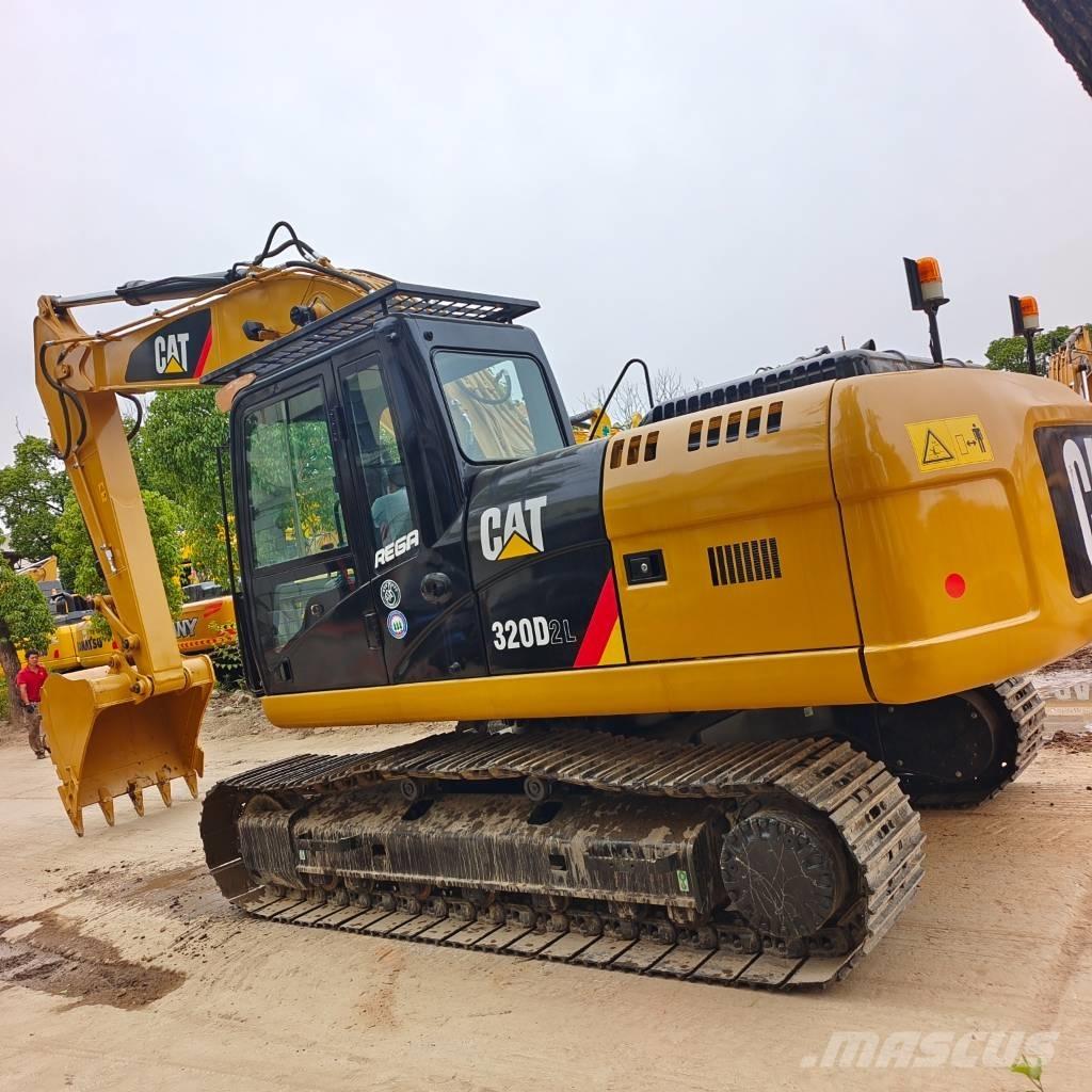 CAT 320 D2L Koparki gąsienicowe